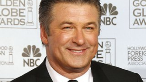 Алека Болдуїна вигнали з борту літака авіакомпанії American Airlines.