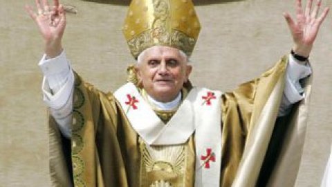 Доходи від продажу цього альбому підуть на допомогу дітям.
