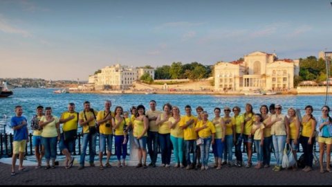 В оккупированном Крыму прошел патриотический флешмоб. Фото: facebook.com/tatyana.moskalenko