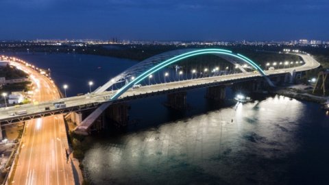 Подольско-Воскресенский мост в Киеве. Фото: kiev.klichko.org
