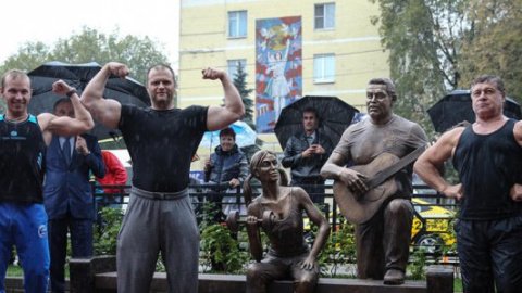 Любимой группе Путина поставили памятник