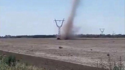 Смерч у Херсонській області. Скріншот відео