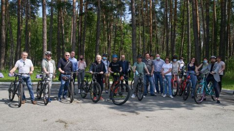 Володимир Зеленський з журналістами у Залісся. Фото: Facebook/Володимир Зеленський