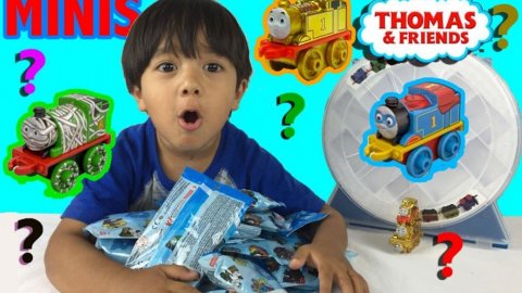 6-летний мальчик заработал $11 млн, делая обзоры игрушек на YouTube, - СМИ