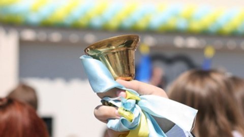 В школах уже завтра "Последний звонок". Фото: zaholovok.com.ua