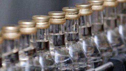 Жертвами некачественного алкоголя стали более ста человек по всей Украина. Фото: atn.ua
