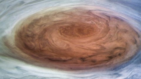 После улучшения качества фотографий, ученые смогут исследовать это явление. Фото: NASA