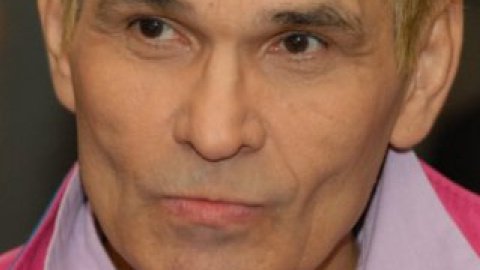 Пожежа спалахнула на четвертому поверсі старої п'ятиповерхової будівлі в центрі Москви.