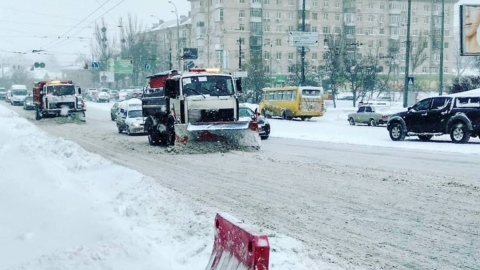 В Киеве будет снег и гололедица. Фото: @Pecherskyi District