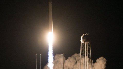 У США успішно запустили ракету-носій "Антарес". Фото: NASA