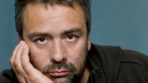 При предъявлении кинорежиссером водительского удостоверения оказалось, что он не обладает категорией, позволяющей водить мощные скутеры.