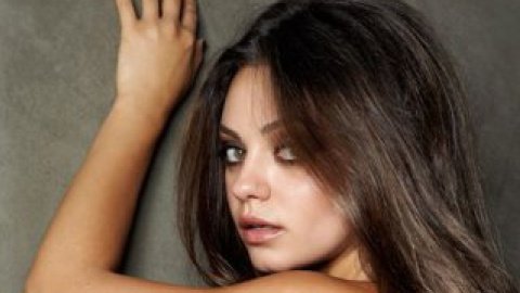 Мила Кунис родилась в Черновцах.
