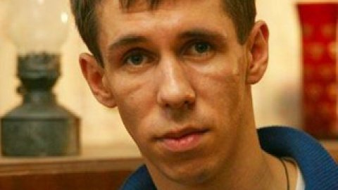 "Ти що, вівця, не впізнаєш мене?", - заявив актор власниці кафе.