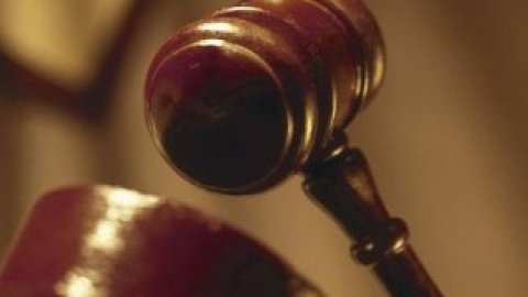 Парижские торги были приурочены к годовщине со дня казни Марии-Антуанетты.