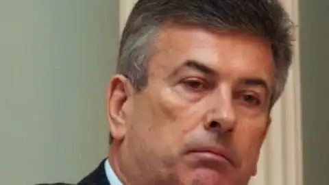 У Василя Онопенка з'являється все більше причин піти у відставку.