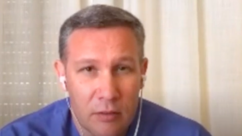 Один из медиков-добровольцев в Италии Юрий Сак. Скриншот: youtube/Ранок з Інтером