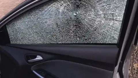 Бойовики обстріляли автомобіль журналістів Фото: штаб ООС