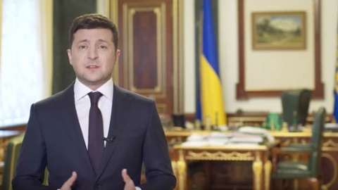 Зеленський закликав Раду приймати важливі закони, а церкви проводити богослужіння онлайн