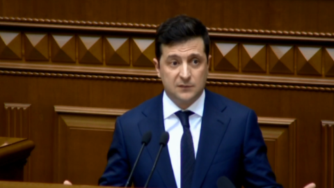Володимир Зеленський у Раді. Скріншот: трансляція