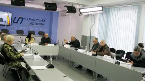 11.03.20 12:00 Круглий стіл: "Повна блокада Донбасу і Криму, в чому різниця для української влади між Кримом і Донбасом?"