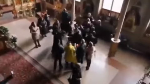 Бійка у церкві. Скріншот відео з YouTube