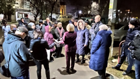 Мітинги під будинком хворого на коронавірус в Чернівцях.Фото: promin.cv.ua