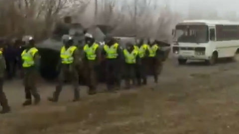 Діалог нічим не закінчився: в Нові Санжари прибув полтавський губернатор для переговорів з протестуючими
