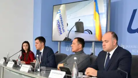 17.02.20 10:00 Пресс-конференция столичной команды Национального штаба защиты родной земли: "Нет продаже земли"