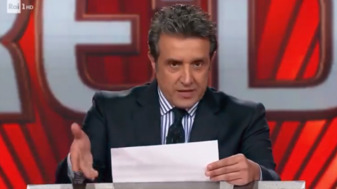 Прикра помилка: італійський ведучий вибачився за те, що назвав Україну "Малою Росією"