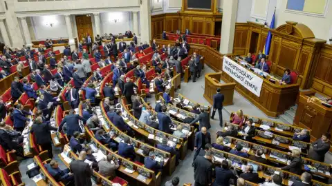 Помимо повышения зарплаты депутаты получат 20 тыс. грн в месяц на аренду жилья и проезд