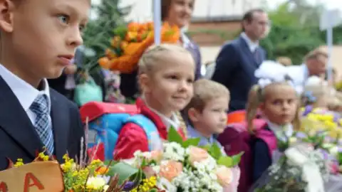 Здравствуй, "дорогая" школа, или Во сколько обойдется 1 сентября родителям первоклассника