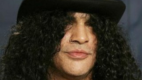 Слэш официально объявил о своем уходе из Guns N' Roses в 1996 году.