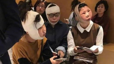У женщин были все документы для перелета. Фото:AsiaWire