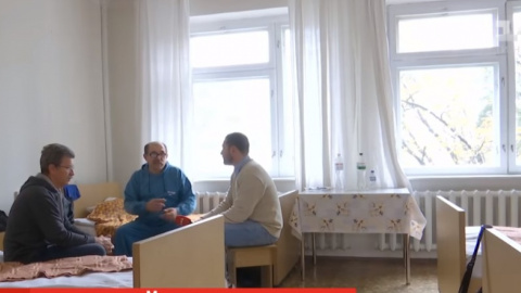 Після опромінення медики обстежують працівників центральної геофізичної обсерваторії Києва