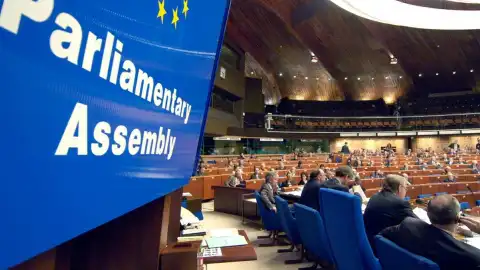 Проект резолюції ПАРЄ по Україні містить стурбованість порушеннями прав людини через люстрацію