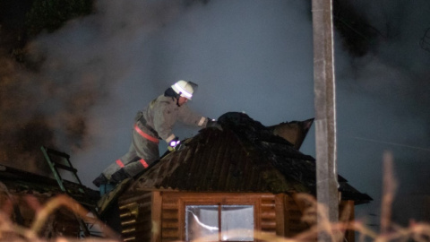 У Києві в кафе на Гідропарку вночі стався вибух і пожежа