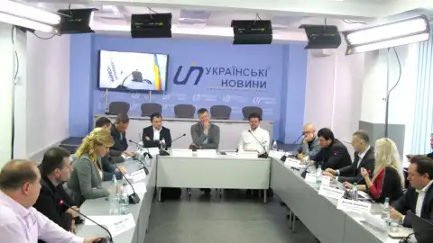 22.10.19 11:00 Круглый стол: "Кто кого съест на свободном рынке земли: агрохолдинги фермеров, фермеры агрохолдинги или всех - транснационалы?"