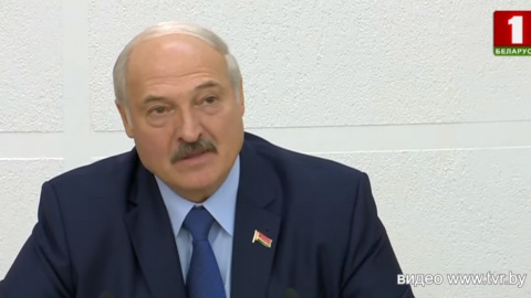 Лукашенко розповів, якого зросту повинні бути нормальні жінки