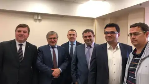 Павел Гречковский с адвокатами. 
