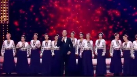 Хор імені Верьовки заспівав пісню про палаючий будинок Гонтаревої за тисячу євро