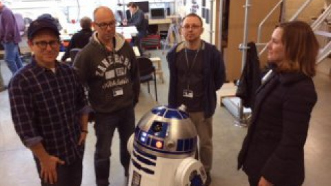 Стіплз, Тауерс, створений ними R2- D2, Кеннеді і Джей Джей Абрамс.