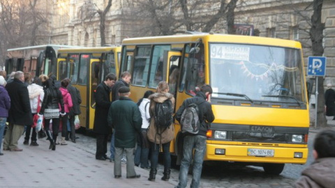 У Києві водіїв маршруток одягнуть в уніформу