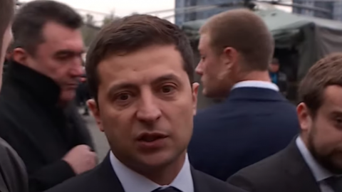 Дівчинки немає, нічого страшного з вами не буде: Зеленський знову згадав про поведінку Мендель