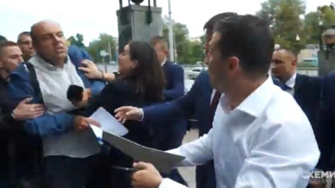 Журналісти "Радіо Свобода" показали, як прес-секретар президента не пускала їх до Богдана