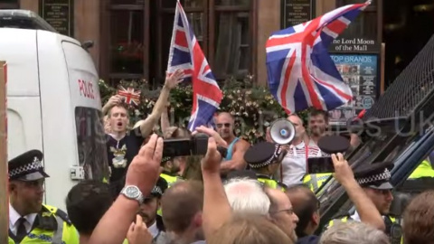 Протести у Великобританії Скріншот відео Urban Pictures UK