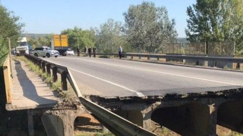 Міст у Харкові. Фото: Нацполіція.