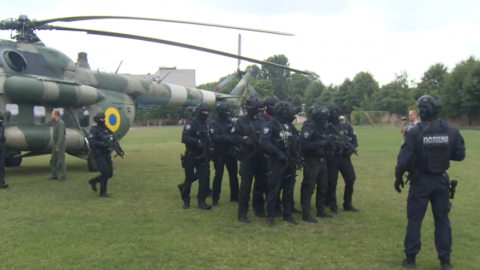 Поліція застосовувала Мі-8 для охорони порядку в окрузі Пашинського