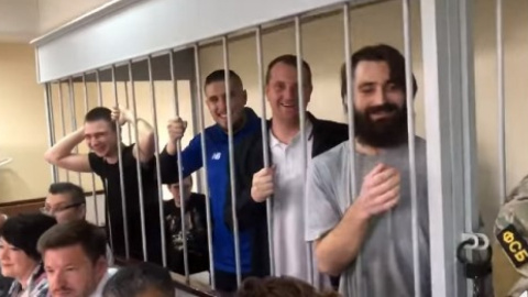 Полонені українські моряки. Скріншот відео Роман Цимбалюк/facebook