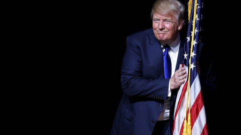 По его словам он никогда не курил и не употреблял алкоголь. Фото: the official Facebook page for Donald J. Trump