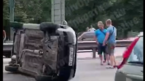 ДТП на проспекті Перемоги. Скріншот відео.